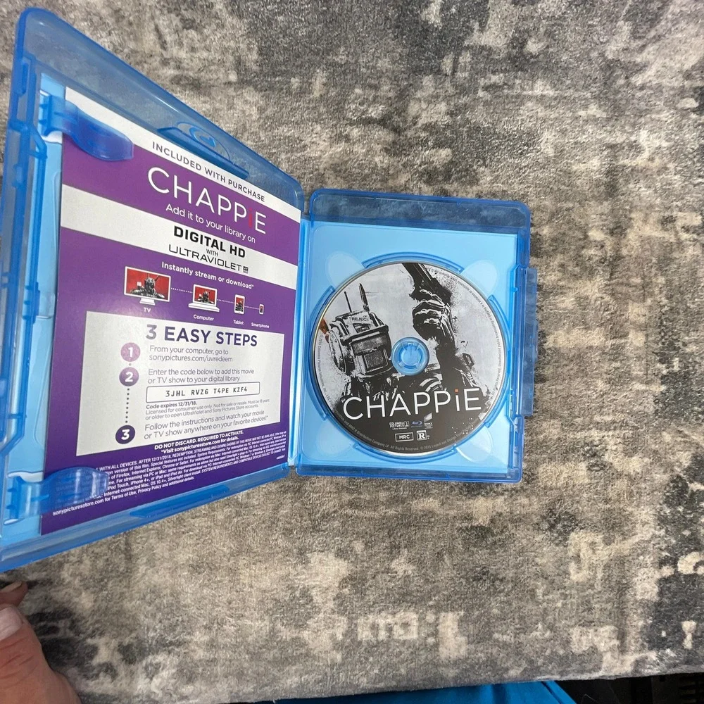 Chappie Blu-ray Mastered in 4K Neill Blomkamp Sci-Fi Movie Hugh Jackman